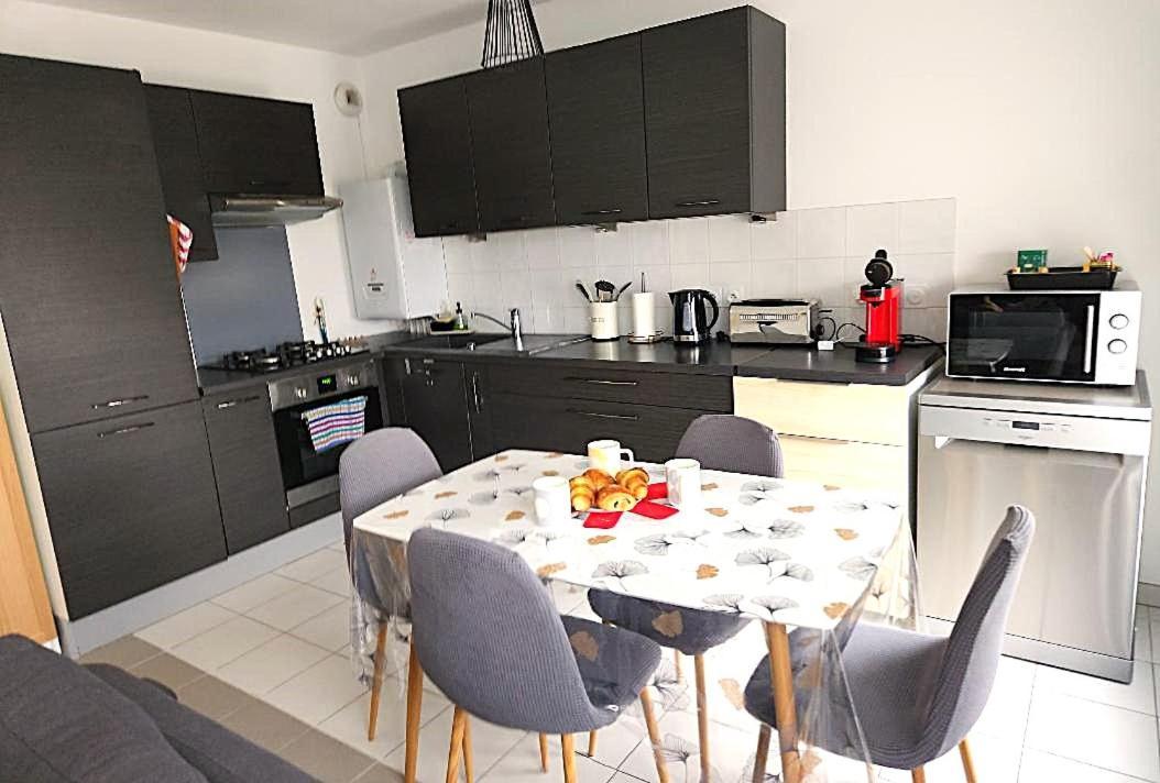 Superbe Appartement ,Proche De Paris, Dans Residence Privee , Ideal Familles, Parking Et Wifi Gratuits! ! ! Vitry-sur-Seine Exterior photo
